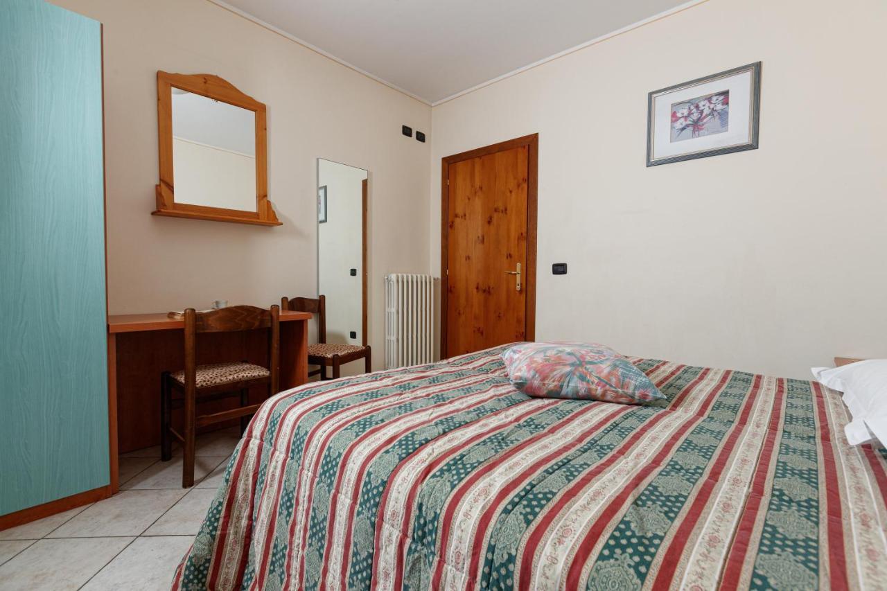 Hotel Villa Rina Борміо Екстер'єр фото